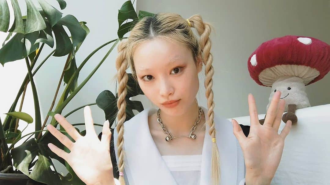 フェルナンダ・リーさんのインスタグラム写真 - (フェルナンダ・リーInstagram)「Sunscreen vid is up!! Watch for my recommendations on everyday, colour correction, waterproof, and body sunscreens 🌞  Link is also available through my profile 🤠  https://youtu.be/uHttf6cxBvQ」8月13日 20時14分 - warukatta