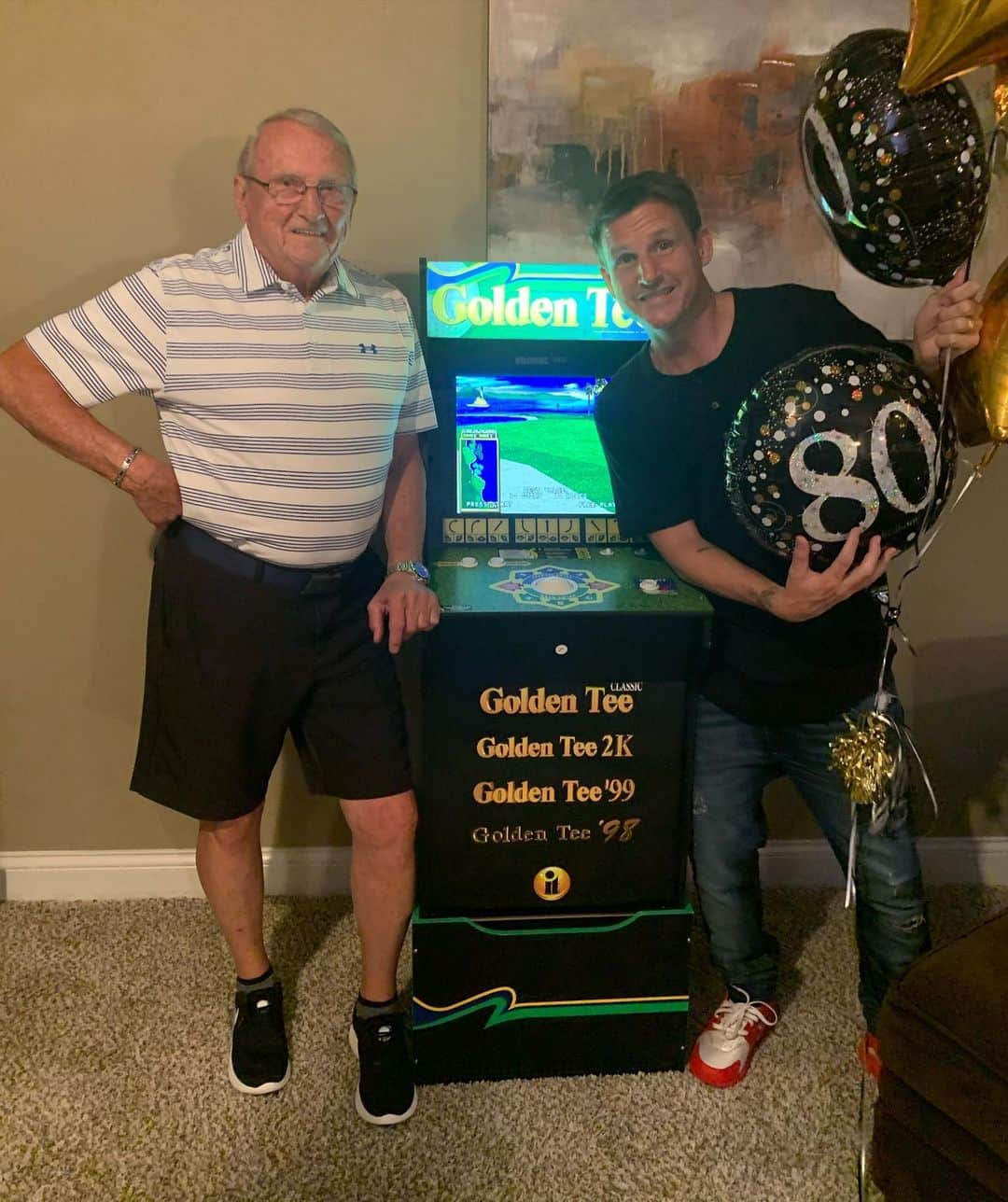 ロブ・ディアデックのインスタグラム：「Happy 80th Birthday to the forever young @genedyrdek1940. A one of one, amazing father and grandfather. All the smiles in these photos say it all. You know we had to make it out to Ohio and make sure we hit hard with the novelty and golf gifts to celebrate this momentous milestone! Love you Dad 🏌🏻🍷🎂」