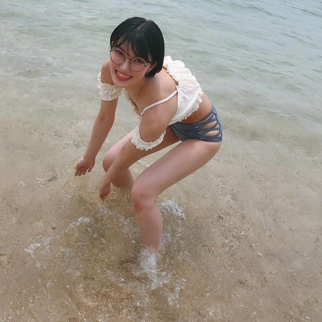 東条蒼のインスタグラム：「＊ ・ ・ ・ ちはるんに水をかけるわたし💦 ・ ・ 写真撮ってくれてるのに、笑 ごめん、笑 ありがとう、笑 ・ ・ ・ #あおはる ・ ・ 8月20日19時〜YouTubeにて あおはるオンライン夏祭り2020 ・ ・ 詳細ストーリーにはります！ よろしくお願いします！ ・ ・ ・  ・  ・ #東条蒼 #クルーズグループ #セクシー女優 #av女優 #メガネ女子 #黒髪 #ショートヘア #あおたん　#teamメレンゲ #followｍe #following #japan #girl #photooftheday #tagsforlikes #instalike  #台湾 #香港 #粉我 #拍照 #照片 #人像攝影」