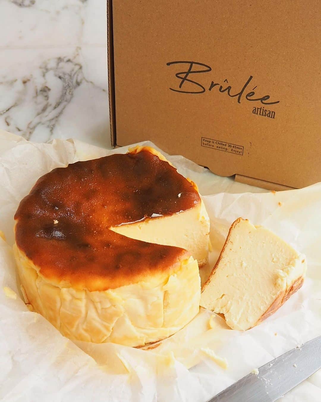 Li Tian の雑貨屋さんのインスタグラム写真 - (Li Tian の雑貨屋Instagram)「Finally had my first taste of burnt cheesecake from @brulee.sg which was lusciously rich and creamy 👅  Ordering was a seamless process thanks to the convenient platform @pickupp.sg where anyone can easily choose from the selection of gourmet food, artisan bakes and get them delivered to the doorstep at an affordable rate.   Quote 3OFFdairy to enjoy $3 off any orders at @pickupp.sg (No minimum basket size and valid for first 50 redemptions)   • • #singapore #desserts #igersjp #yummy #love #sgfood #foodporn #igsg  #instafood #gourmet #beautifulcuisines #onthetable #snacks #cafe #sgeats #f52grams #bake #sgcakes #feedfeed #pastry #foodsg #cake #cakestagram #savefnbsg #pastry #chocolate #cheesecake #sgcafe #cheese #sgbake #bake #sgdessert」8月13日 11時28分 - dairyandcream