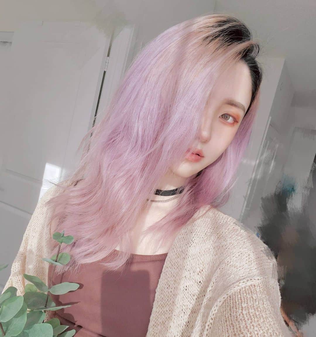 ひかりんのインスタグラム：「Current hair color in the sun ☀️」
