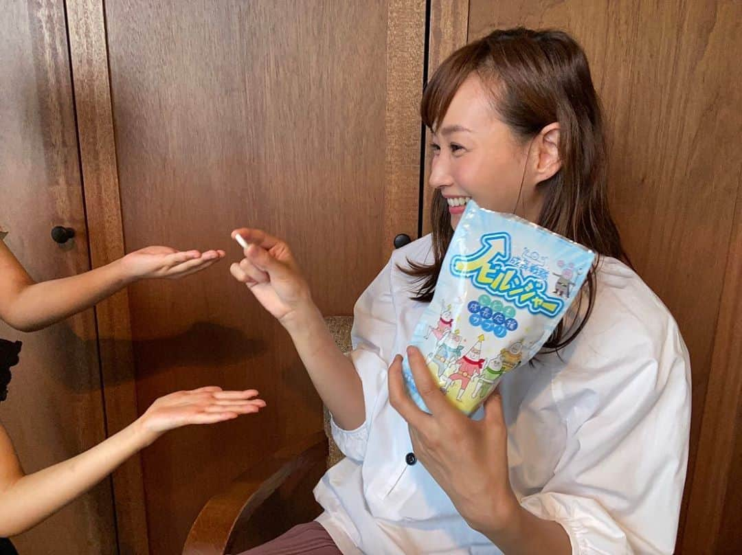 藤本美貴さんのインスタグラム写真 - (藤本美貴Instagram)「毎日の習慣、成長戦隊ノビルンジャー ずっと続けているよ～♡  学校から帰ってきておやつに食べることが多いかな！ ラムネみたいだからおやつ感覚で手軽に栄養補給できるのが嬉しいね♪  毎日変わらず元気で過ごせるように 栄養には気を付けていきたいね！  忙しいママにおすすめだよ♡  #成長戦隊ノビルンジャー　#ノビルンジャー #お気に入り #ママにオススメ #カルシウム #栄養サポート #成長期 #続けてるよ #PR」8月13日 11時37分 - mikittyfujimoto