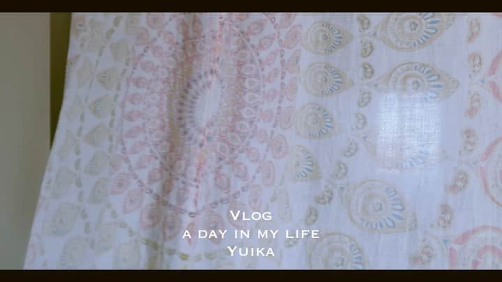のインスタグラム：「. Vlogをupしました  YouTubeで最後まで見られるので良かったらご覧ください〜🌈  今回のイメージは憧れの...  “ハワイに住んでいる人”  ですw🌴✨🏄‍♀️  アファメーション？！🤣  #vlog#動画制作#動画編集#日常#暮らしを楽しむ #ねこのいる生活 #夏の日#カメラ女子 #iPhone編集#summer #video」