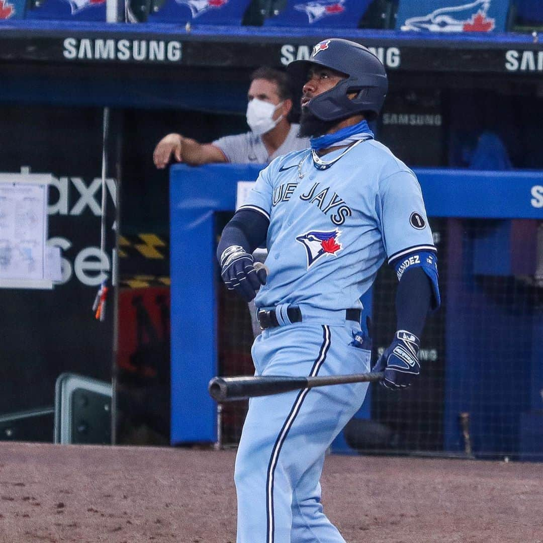 トロント・ブルージェイズさんのインスタグラム写真 - (トロント・ブルージェイズInstagram)「No quit 👏 Our homers in SIX straight innings are a franchise record! #WeAreBlueJays」8月13日 12時45分 - bluejays