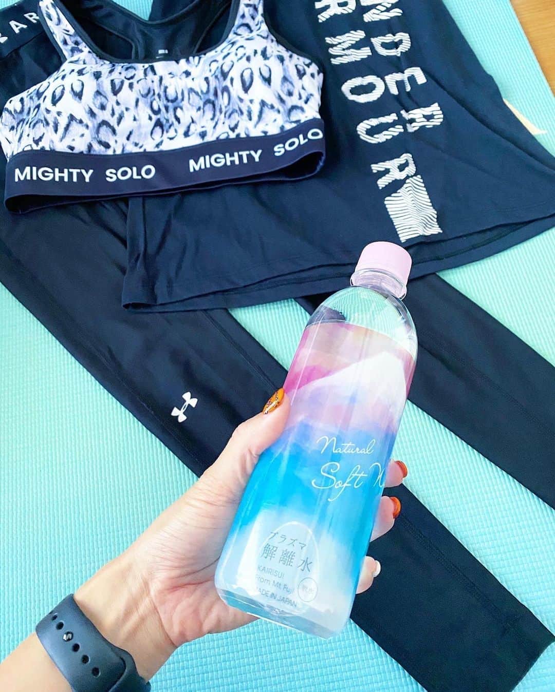 五位渕のぞみさんのインスタグラム写真 - (五位渕のぞみInstagram)「💙#トレーニングウェア 💙 ✔️tops  #アンダーアーマー @underarmourjp @underarmour  ✔️bra #mightysolo  @mightysoloofficial ✔️pants #MYPROTEIN @myproteinjp @myproteinuk ⠀ ✔️yogamat #ekalosangeles #エカロサンゼルス @ekalosangelesjapan @ekalosangeles ⠀ ✔️ #プラズマ解離水 🥤✨ @plasma_kairisui @kairisui.plasma @plasmakairisui ㅤㅤㅤㅤㅤㅤㅤㅤㅤ ㅤㅤㅤㅤㅤㅤㅤㅤㅤ ————————————————————————  💙 mightysolo 💙 【15%off専用クーポンコード】non15　 (公式オンラインストアでのみ使用可) ●公式オンラインストア：https://mightysolo.com/ ————————————————————————ㅤㅤㅤ ㅤㅤㅤㅤㅤㅤㅤㅤㅤ ㅤㅤㅤㅤㅤㅤㅤㅤㅤ  ㅤㅤㅤㅤㅤㅤㅤㅤㅤ ㅤㅤㅤㅤㅤㅤㅤㅤㅤ  ㅤㅤㅤㅤㅤㅤㅤㅤㅤ ㅤㅤㅤㅤㅤㅤㅤㅤㅤ  ㅤㅤㅤㅤㅤㅤㅤㅤㅤ ㅤㅤㅤㅤㅤㅤㅤㅤㅤ  #IAmMightySolo #マイティソロ #mightysolo #workout #筋トレ女子 #トレーニング女子 #筋トレ #ダイエット #diet #プロテイン女子 #training #fitness #diet #fitnessgirl #다이어트 #sportswear #yoga #trainingwear #gymwear #runningwear #yogawear ‪#宅トレ #家トレ #自宅トレーニング #ヨガマット   ㅤㅤㅤㅤㅤㅤㅤㅤㅤ 💙ダイエットアカウント @nonnon0319diet  （こちらも気軽にfollowお願いします🙇‍♀️✨）」8月13日 13時44分 - nonnon0319
