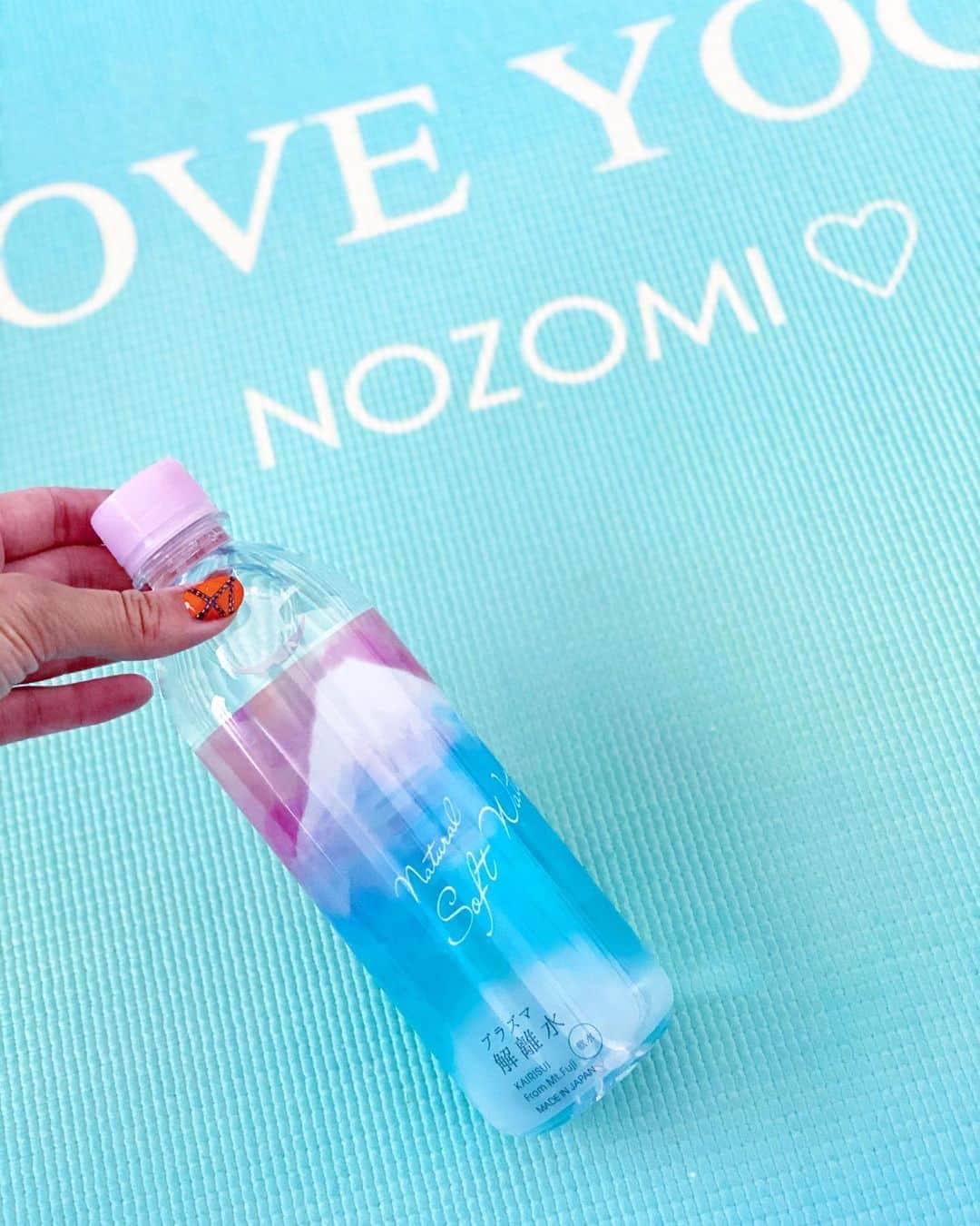 五位渕のぞみさんのインスタグラム写真 - (五位渕のぞみInstagram)「💙#トレーニングウェア 💙 ✔️tops  #アンダーアーマー @underarmourjp @underarmour  ✔️bra #mightysolo  @mightysoloofficial ✔️pants #MYPROTEIN @myproteinjp @myproteinuk ⠀ ✔️yogamat #ekalosangeles #エカロサンゼルス @ekalosangelesjapan @ekalosangeles ⠀ ✔️ #プラズマ解離水 🥤✨ @plasma_kairisui @kairisui.plasma @plasmakairisui ㅤㅤㅤㅤㅤㅤㅤㅤㅤ ㅤㅤㅤㅤㅤㅤㅤㅤㅤ ————————————————————————  💙 mightysolo 💙 【15%off専用クーポンコード】non15　 (公式オンラインストアでのみ使用可) ●公式オンラインストア：https://mightysolo.com/ ————————————————————————ㅤㅤㅤ ㅤㅤㅤㅤㅤㅤㅤㅤㅤ ㅤㅤㅤㅤㅤㅤㅤㅤㅤ  ㅤㅤㅤㅤㅤㅤㅤㅤㅤ ㅤㅤㅤㅤㅤㅤㅤㅤㅤ  ㅤㅤㅤㅤㅤㅤㅤㅤㅤ ㅤㅤㅤㅤㅤㅤㅤㅤㅤ  ㅤㅤㅤㅤㅤㅤㅤㅤㅤ ㅤㅤㅤㅤㅤㅤㅤㅤㅤ  #IAmMightySolo #マイティソロ #mightysolo #workout #筋トレ女子 #トレーニング女子 #筋トレ #ダイエット #diet #プロテイン女子 #training #fitness #diet #fitnessgirl #다이어트 #sportswear #yoga #trainingwear #gymwear #runningwear #yogawear ‪#宅トレ #家トレ #自宅トレーニング #ヨガマット   ㅤㅤㅤㅤㅤㅤㅤㅤㅤ 💙ダイエットアカウント @nonnon0319diet  （こちらも気軽にfollowお願いします🙇‍♀️✨）」8月13日 13時44分 - nonnon0319
