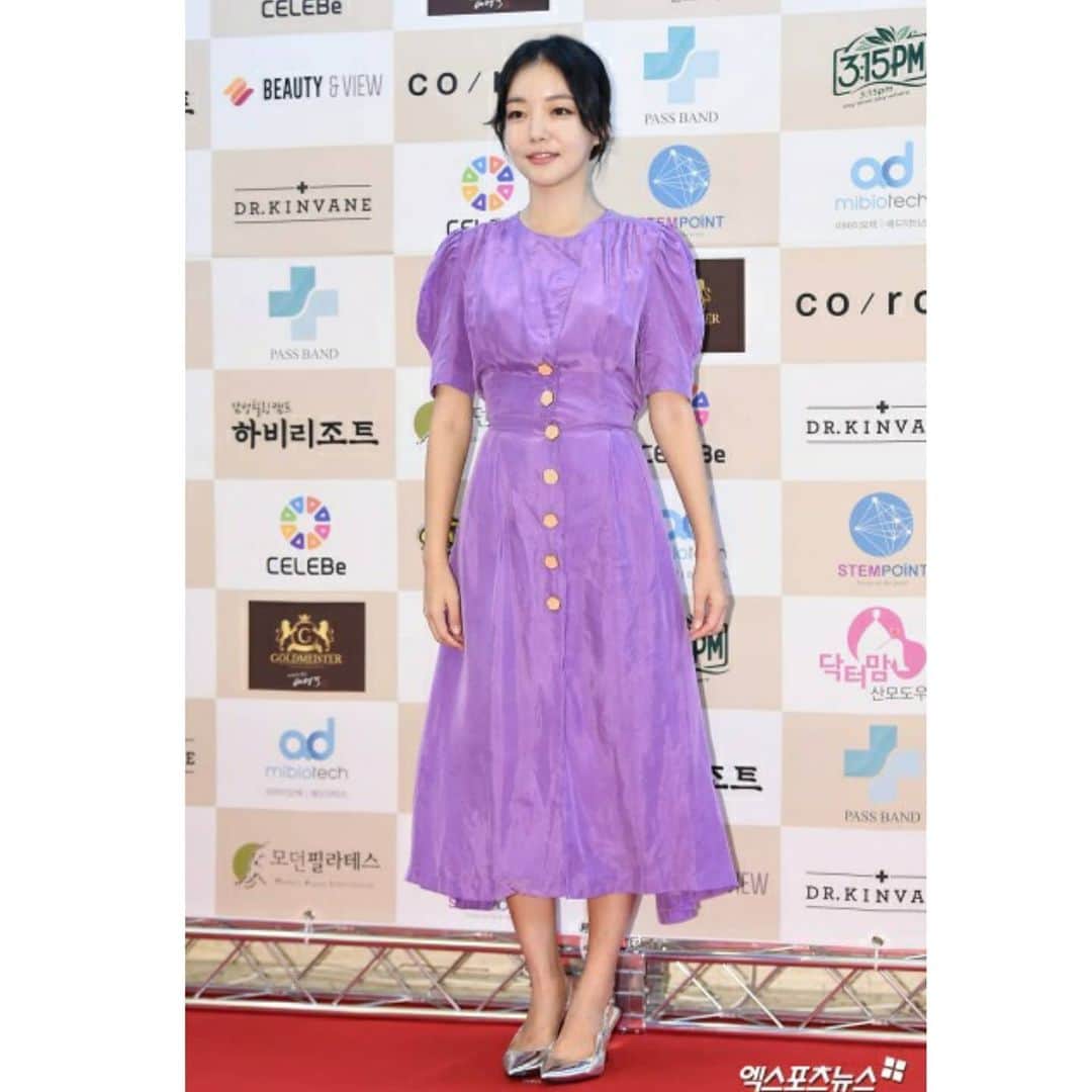 ムン・ジインさんのインスタグラム写真 - (ムン・ジインInstagram)「매.미 라고 해주셔서 감사한 기자님들😁 . #오랜만에#포토월」8月13日 13時45分 - moonjiin_actress