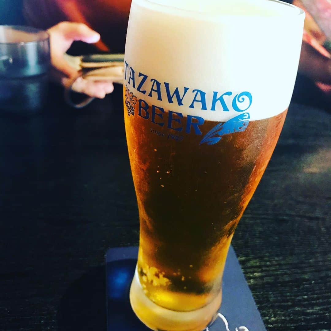 堀井亮佑のインスタグラム：「田沢湖ビールぶなの森の生。しっかり苦くて秋田めしに合う。美味い！ #beer #堀井ビールログ  #田沢湖ビール」