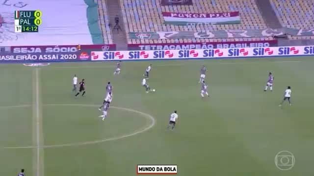 ルイス・アドリアーノのインスタグラム：「🙏🏾⚽️🐽」