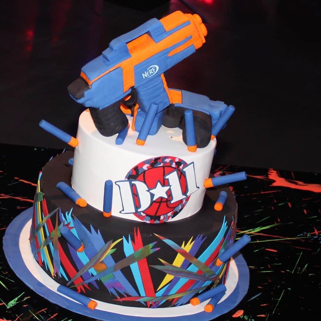 ジェニファー・ハドソンのインスタグラム：「Cake cake cake ! Cake FIGHT!! D-11」