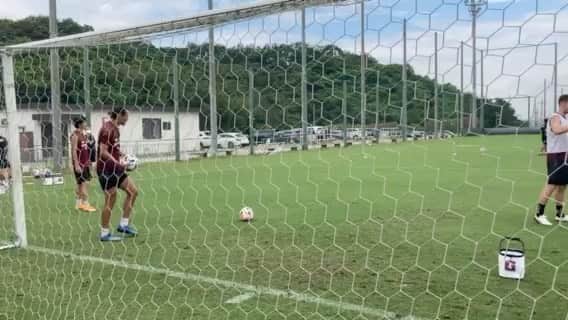 大崎玲央のインスタグラム：「⚽️🥅💥 😁@daigonishi22」