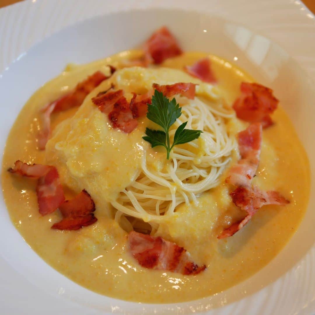 植田佳奈のインスタグラム：「冷製コーンポタージュのスープパスタ😋 #TastyTable #おうちをレストランに #私のTastyTable #おうちごはん」