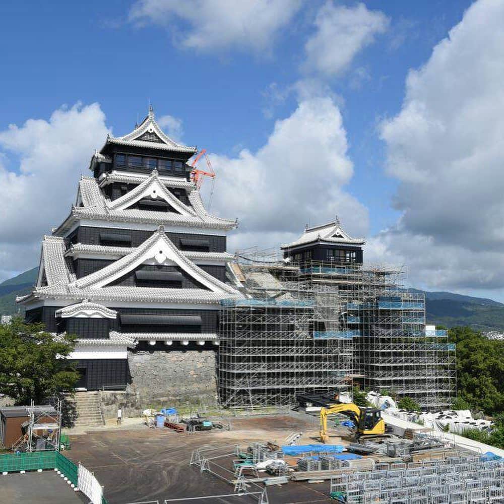 熊本城さんのインスタグラム写真 - (熊本城Instagram)「熊本城小天守の足場（4階部分）が外れました。  #kumamoto #japan #japantrip #instagood #instagram」8月13日 15時28分 - kumamoto_castle