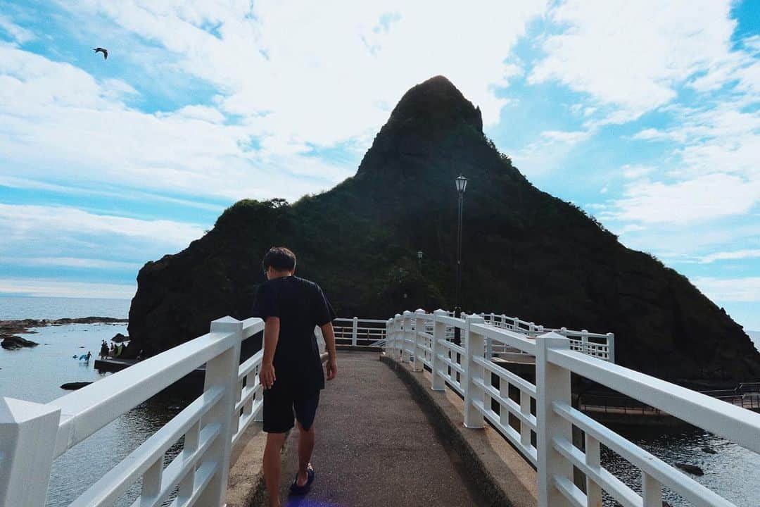 佐藤広大さんのインスタグラム写真 - (佐藤広大Instagram)「北海道の良いところ。  #北海道クオリティ #男旅 #泊村 #弁天島」8月13日 15時39分 - satokodai601113