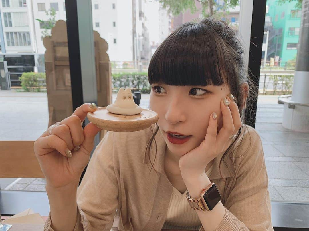 ピンキー！☆藤咲彩音さんのインスタグラム写真 - (ピンキー！☆藤咲彩音Instagram)「#ムーミンの日 だったのもあって、ムーミン好き仲間とお茶してきました☕️ 75周年お祝いグッズもあってほくほくしたよ、、、 #ムーミンカフェ #75周年特設サイトに #お互いの違いを受け入れつつともに自分らしく自由に生きる #と書かれてて素敵な言葉と想い #いつもムーミンは背中を押してくれる大好きな作品」8月13日 15時57分 - pinky_ayane