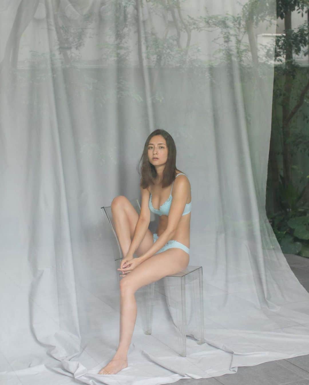 のインスタグラム：「Dior + La Perla story for Vogue Girl   #VogueGirl #Dior #LaPerla」