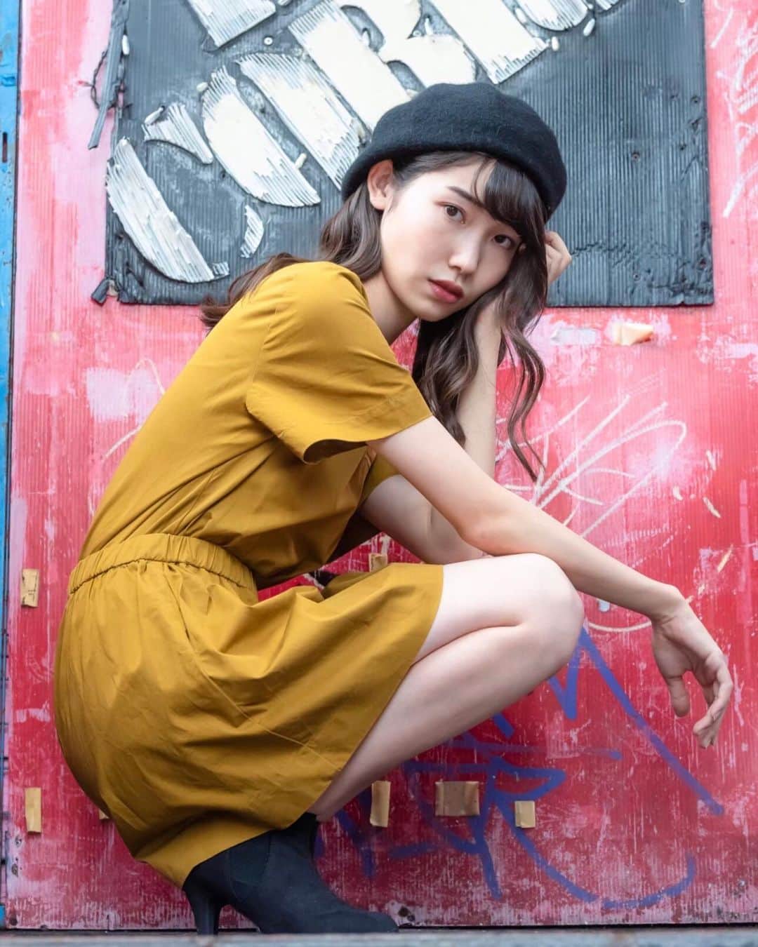 小川沙樹のインスタグラム：「2年前の写真です📷 よく見たらベレー帽洗濯して変な形になってるんですよ😂」