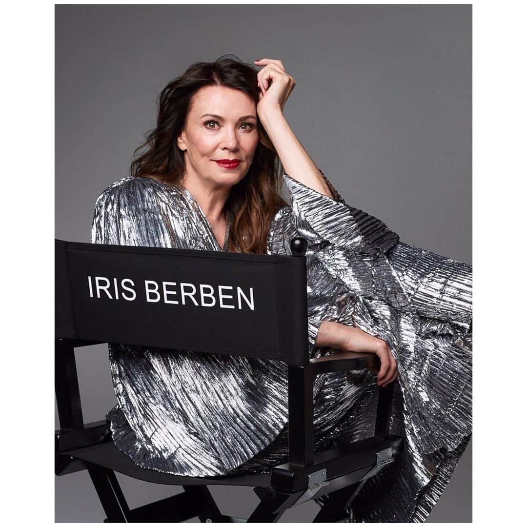 NINA PARKさんのインスタグラム写真 - (NINA PARKInstagram)「Young golden 70 @iris_berben ~ Happy Bday to this legend 🌟. New beauty campaign for @lorealparis w actress #IrisBerben OUT NOW 💫  ______________________________________________ #LorealParis @mrs_soley @monsieurgraphit II #Photographer @aryashirazi II #Styling @arkadius_styling II #Hair @nadinebauer II #Maquillage by Moi @ninaparkbeaute pour @ballsaal_artist_mgmt」8月13日 17時16分 - ninaparkbeaute