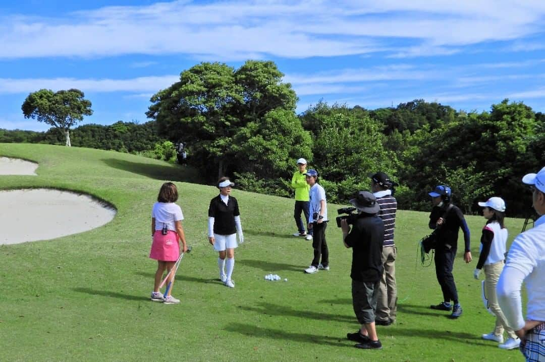 【公式】NEMUさんのインスタグラム写真 - (【公式】NEMUInstagram)「NEMU GOLF CLUBを舞台に、毎週　月曜日　23：20～23：50まで　三重テレビ『塩谷育代のベストショット』放送中！是非ご覧くださいませ♪  https://www.nemuresort.com/nemugolf/   #ネムゴルフクラブ #nemugolfclub #ゴルフ #nemu_resort #伊勢 #三重 #ゴルフ女子 #ゴルフ男子 #ゴルフコンペ #ゴルフ大好き #ゴルファー #ゴルフ好き #ゴルフ好きな人と繋がりたい #ゴルフコーデ #ゴルフウェア #golfstagram #golf #golfgirls #golfcourse」8月13日 17時26分 - nemu_golf_club