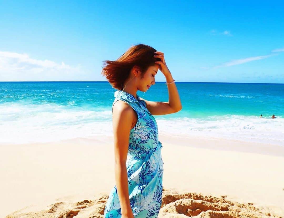 一木美里さんのインスタグラム写真 - (一木美里Instagram)「𝑡ℎ𝑖𝑠 𝑤𝑒𝑎𝑡ℎ𝑒𝑟🥺#MillyHawaii 🌴﻿ ﻿ 数年前の、夏休み🏖✨  dress @menestagram ﻿ ﻿ #keIkibeach #Hawaii #beach #beautifuldestinations #水着コーデ #ハワイ #女子旅 #swimwear #思い出﻿#LiveTeva」8月13日 17時24分 - misato_ichiki