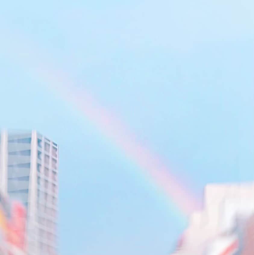 白石陽菜（桜井えりな）さんのインスタグラム写真 - (白石陽菜（桜井えりな）Instagram)「見えるかな？🌈 . 今年初めての虹✨ 残念ながら二重には撮れなかったんだけど、良いことありそう😊 . みんなにおすそ分け！」8月13日 17時39分 - haruna__408