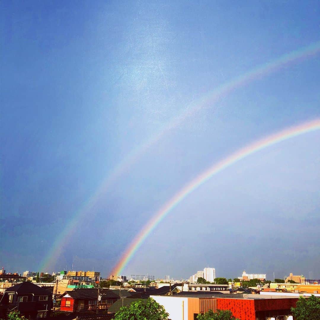 竹本カズキのインスタグラム：「ダブルレインボー🌈  #ポップライン #ランニング #ランニング男子  #ランニング初心者  #ランニングウェア  #ランニングシューズ  #ランニング好き  #マラソン初心者  #マラソントレーニング  #マラソン男子  #ランニングダイエット」