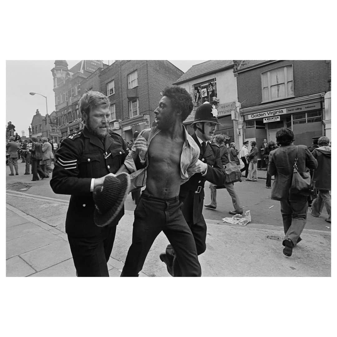 Magnum Photosさんのインスタグラム写真 - (Magnum PhotosInstagram)「"It did seem to me that [the police] were facilitating something unacceptable: the march of fascists in a free London." - @steeleperkins⁠ .⁠ Chris Steele-Perkins discusses his experiences documenting policing during a pivotal event in the history of British race relations — the 1977 Battle of Lewisham— as we revisit Steele Perkins' and Peter Marlow's images from the protest, 43 years on.⁠ .⁠ On August 13, 1977, counterprotestors clashed with the far right political group the National Front and police in one of the defining moments of antiracist resistance in British history.⁠ .⁠ Read more and the see the images on Magnum, at the link in bio.⁠ .⁠ PHOTO: National Front Demo. London. England. GB. 1977. ⁠ .⁠ © Chris @steeleperkins/#MagnumPhotos」8月13日 18時01分 - magnumphotos