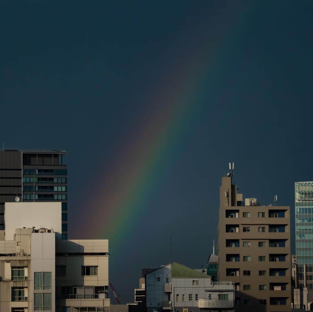 時任三郎のインスタグラム：「今日の虹 ＠東京 #虹 #rainbow」