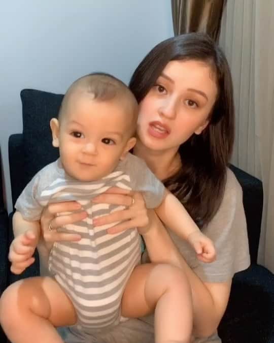 Kimberly Ryderのインスタグラム：「My first TokTik. Or wtv. 🧁 @kimbrlyryder if you’re interested at all in that rare occasion I make one.」