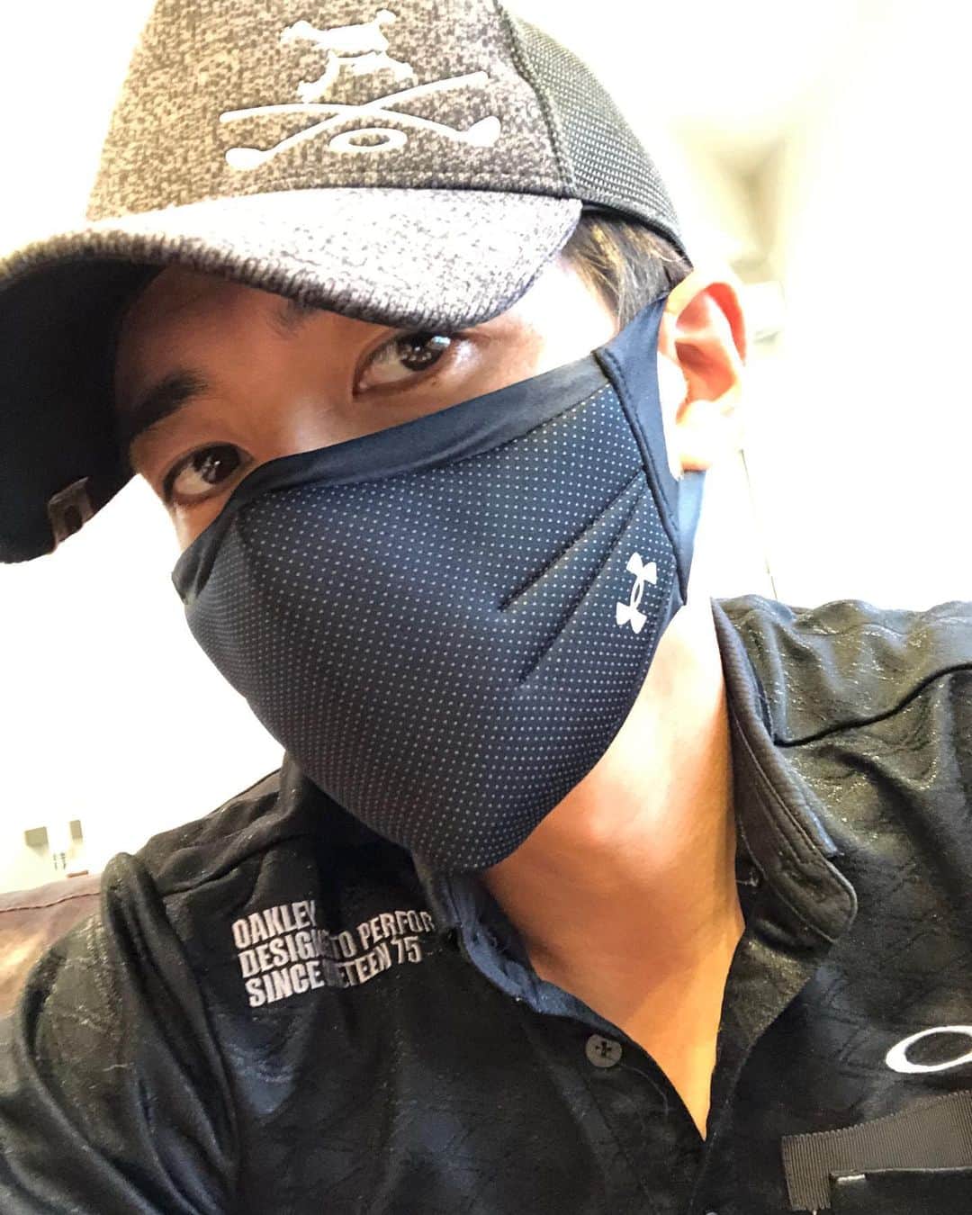 和田正人さんのインスタグラム写真 - (和田正人Instagram)「やっと届いた #アンダーアーマー のスポーツマスク。撮影時に衣装のポケットにマスクを忘れて帰りがちだから、気を付ける。。。」8月13日 18時19分 - daaaaaawaaaaaa