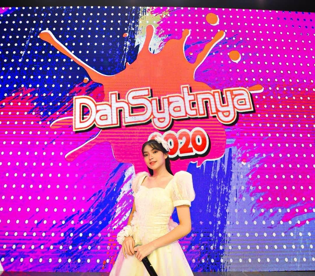 シャニア・グラシアさんのインスタグラム写真 - (シャニア・グラシアInstagram)「🤍 #dahsyatnya2020 @dahsyat.musik」8月13日 18時11分 - jkt48gracia