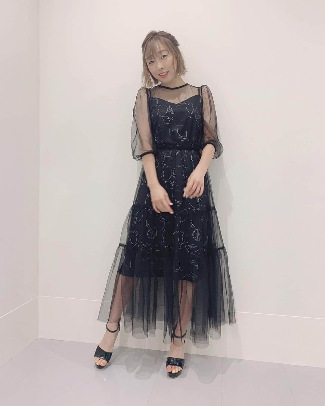 須田亜香里さんのインスタグラム写真 - (須田亜香里Instagram)「一昨日の　#仰天ニュース コーディネートやヘアセットはこんな感じでした🍋 ボブを満喫しています🎶 #レモン柄ワンピース #ボブアレンジ . . 8月14日(金) #スイッチ 東海テレビ　9:50〜 生放送ですよー🌻 . 8月15日(土) #doramaticbaseball 日本テレビ　15:00〜 副音声で中日ドラゴンズの応援をします💙 . #青空レストラン 日本テレビ系　18:30〜 茅ヶ崎でトルコナス🍆🇹🇷 . 8月16日(日) #てくてく歩いてく 中日新聞コラム連載 . #熱闘mリーグ テレビ朝日&ABEMA . 8月17日(月) #須田亜香里の部屋 FM AICHI 21:00〜 . #オレマン MBSラジオ　25:30〜 . 8月18日(火) #ボンビーガール 日本テレビ系　22:00〜 家賃6万の物件探しました❗️ . .」8月13日 18時17分 - akarisuda