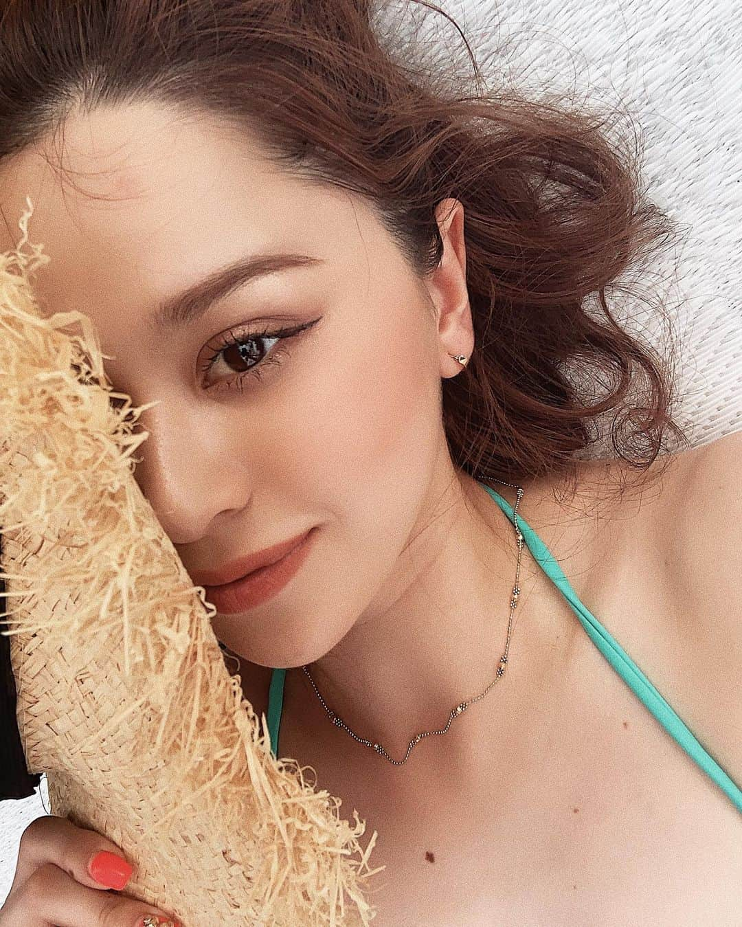 木下有希子のインスタグラム：「. メイクも夏っぽく💄🧡  #make #beauty #summermakeup」