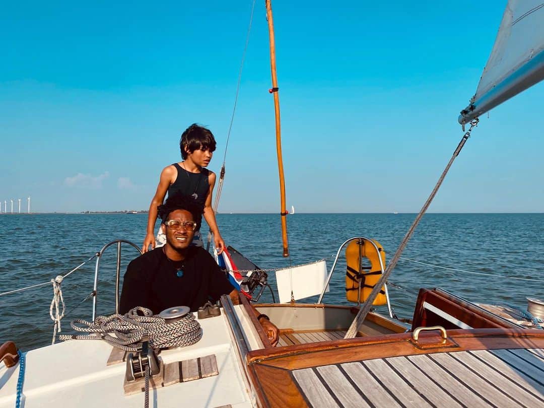サネリー・ジェームズのインスタグラム：「Freedom...⛵️」
