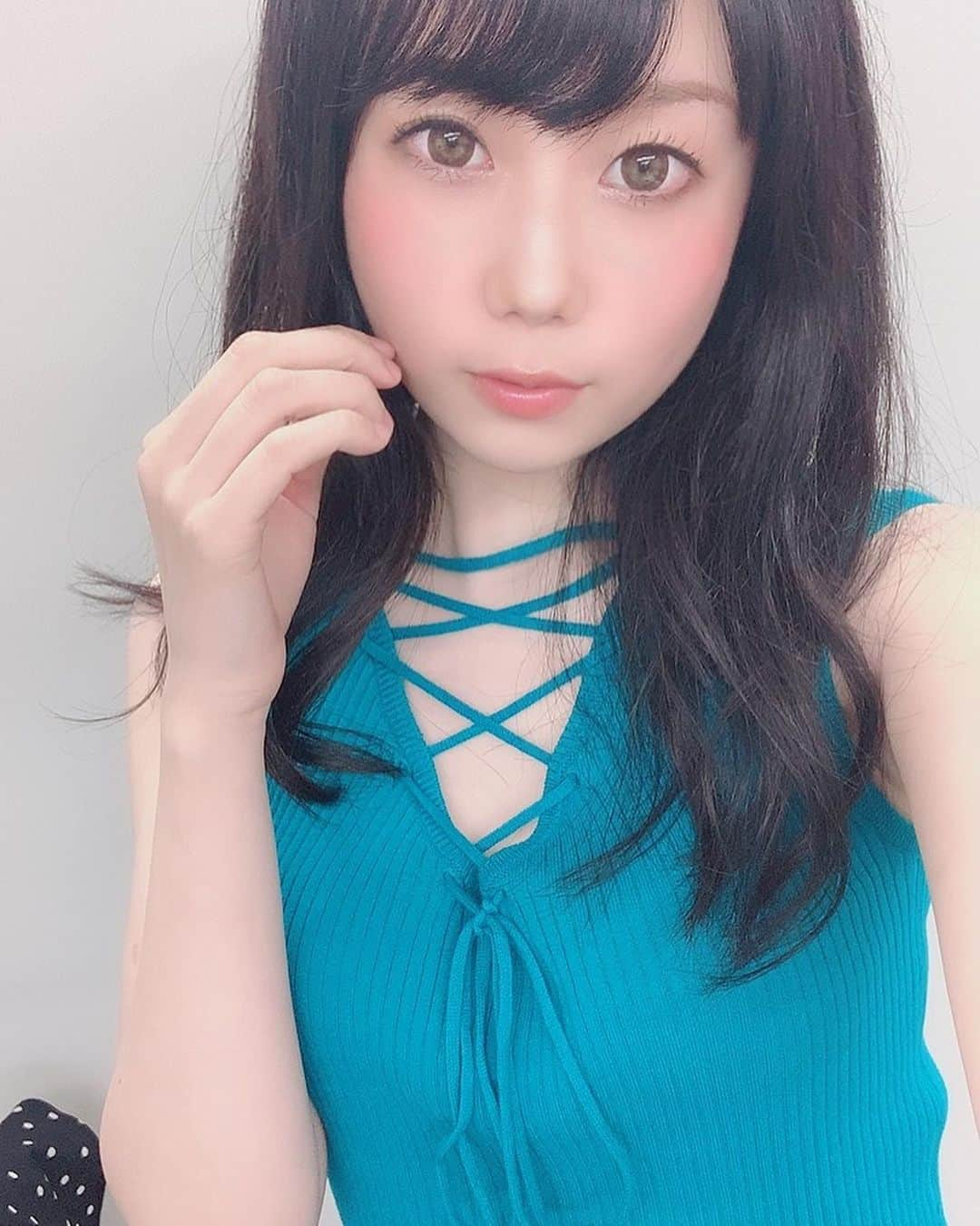 鈴乃八雲さんのインスタグラム写真 - (鈴乃八雲Instagram)「👖💙  #japanese #japanesegirl #japanesegirlspic #kawaii #kawaiistyle  #милая  #tokyo #cute #pretty #cawaii 　#レースクイーン #RQ #racequeen #cutie #photo #photography #selfie #selfportrait #せるふぃー #セルフィー #セルフィー女子 #セルカ  #photo_jpn #photography #picture #美脚　＃脚フェチ　#脚 #ジーンズ　#デニム　#jeans #jeans👖」8月14日 4時14分 - yakumo_suzuno