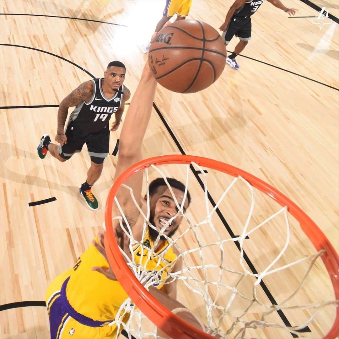 Los Angeles Lakersさんのインスタグラム写真 - (Los Angeles LakersInstagram)「Rook makes the rim payyyyyy  (📺: @spectrumsportsnet )」8月14日 4時28分 - lakers