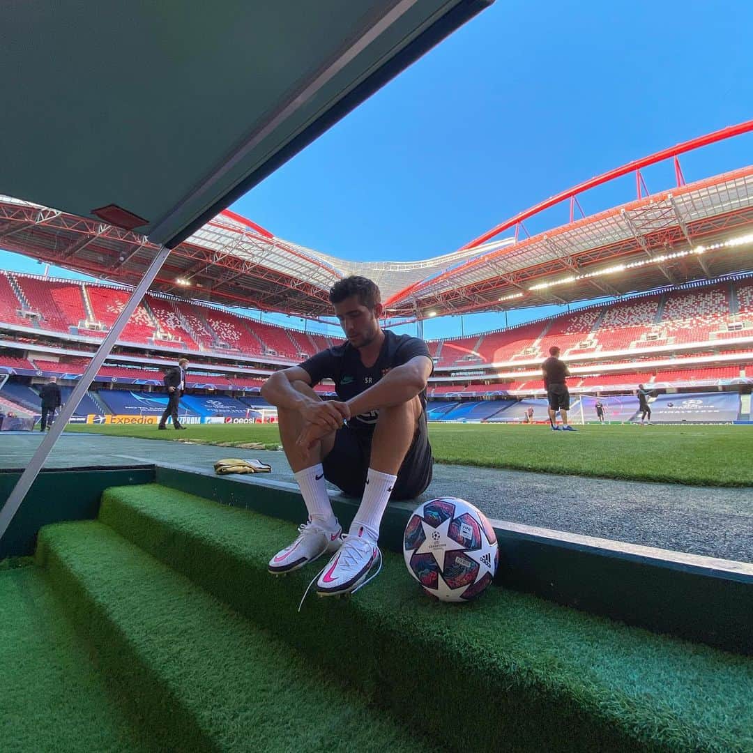セルジ・ロベルトのインスタグラム：「Champions League 😍」