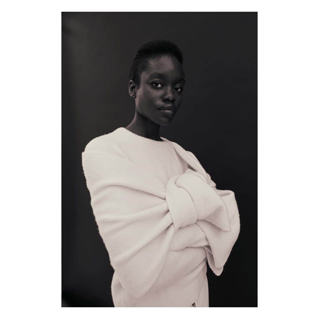 のインスタグラム：「Athalia 🖤 Aw20 Rika Studios #delivery #fromouratelier #thefallwrapset #organicyarn #chashmereglow  captured by @rubendewildestudios」