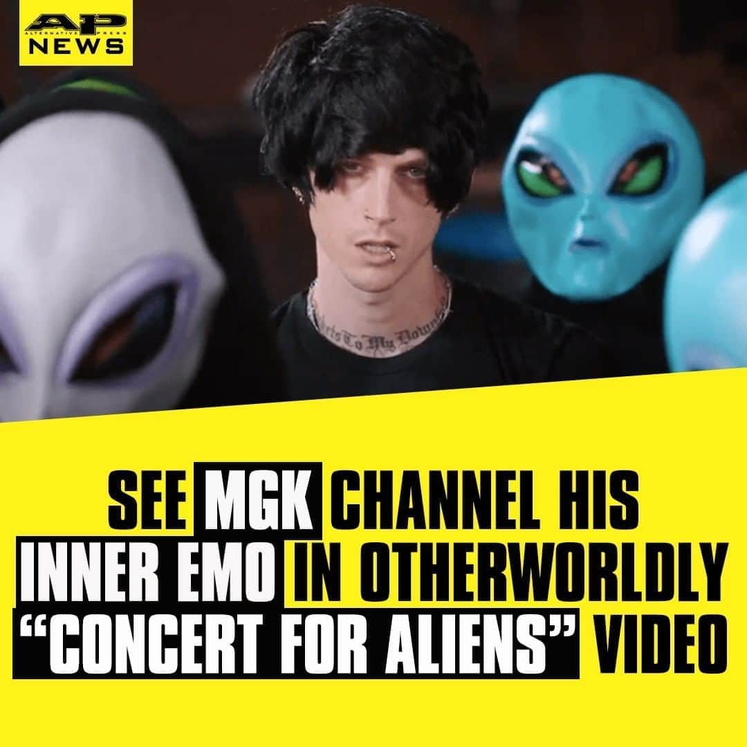 Alternative Pressさんのインスタグラム写真 - (Alternative PressInstagram)「WATCH: See @machinegunkelly’s angsty alter ego “emo Kells” rain on everybody’s parade in the otherworldly “concert for aliens” video⁠ LINK IN BIO⁠ .⁠ .⁠ .⁠ #machinegunkelly #mgk #emokells #concertforaliens #concertforaliensvideo #inneremo #emo #emomusic #emofashion #alternativepress #altpress」8月14日 5時01分 - altpress