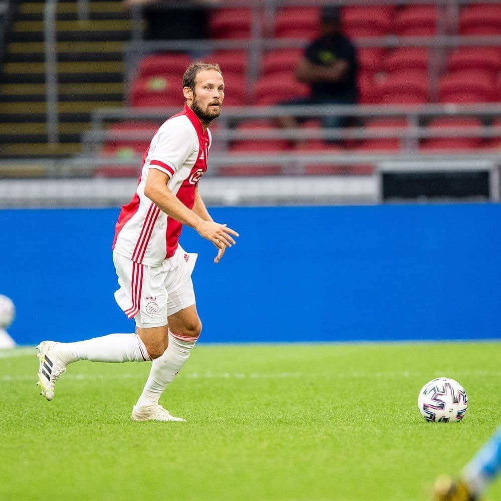 デイリー・ブリントさんのインスタグラム写真 - (デイリー・ブリントInstagram)「Good to see some fans in the Stadium today! 👏🏻 Good win and great Hattrick @z.labyad 👊🏻💪🏻」8月14日 5時03分 - blinddaley