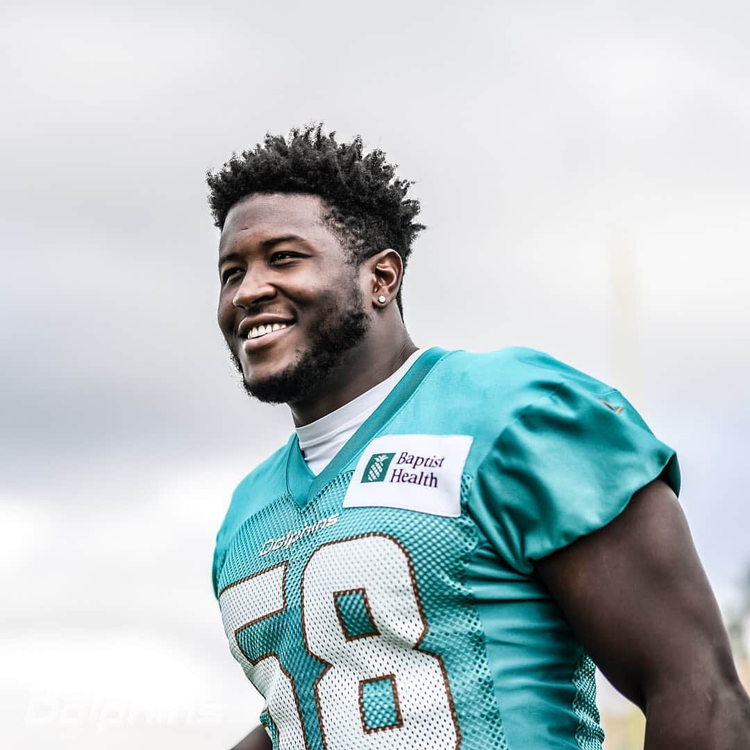 マイアミ・ドルフィンズさんのインスタグラム写真 - (マイアミ・ドルフィンズInstagram)「Bring in the Big Boys 😤」8月14日 5時27分 - miamidolphins