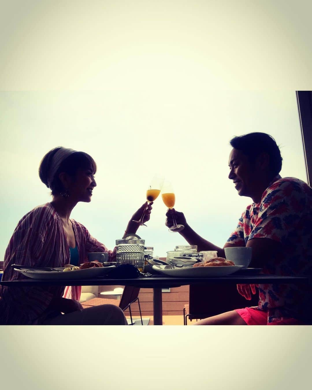 渡辺由布子さんのインスタグラム写真 - (渡辺由布子Instagram)「🥂🍊🍳🥐☕️🧀  2019.07.30 Breakfast Memories❤︎ That's one of our favorite breakfast spots in the world.   忘れられない朝食シーン。 マヨルカ島もバルセロナもマドリードも、スペイン滞在中は毎朝Cava(シャンパン)が飲み放題で、夢のようだったなぁ。  #TBT  #朝シャン  #ラテン  #スペイン #移住計画 #夢のまた夢 #E朝  #throwbackthursday  #breakfast  #breakfastgoals  #breakfastwithaview  #morning #boutiquehotel  #staycation  #hotel  #oceanview  #vacation  #summervibes  #memories  #tbt🔙📸   📍 @itmallorcahotels #BoutiqueHotelCalatrava #palmademallorca #mallorca #spain #🇪🇸」8月13日 21時13分 - watanabe_yuko