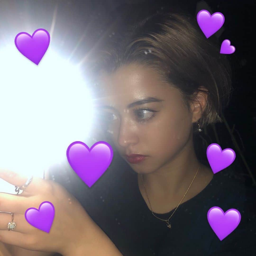 のインスタグラム：「🖤💜🖤💜」