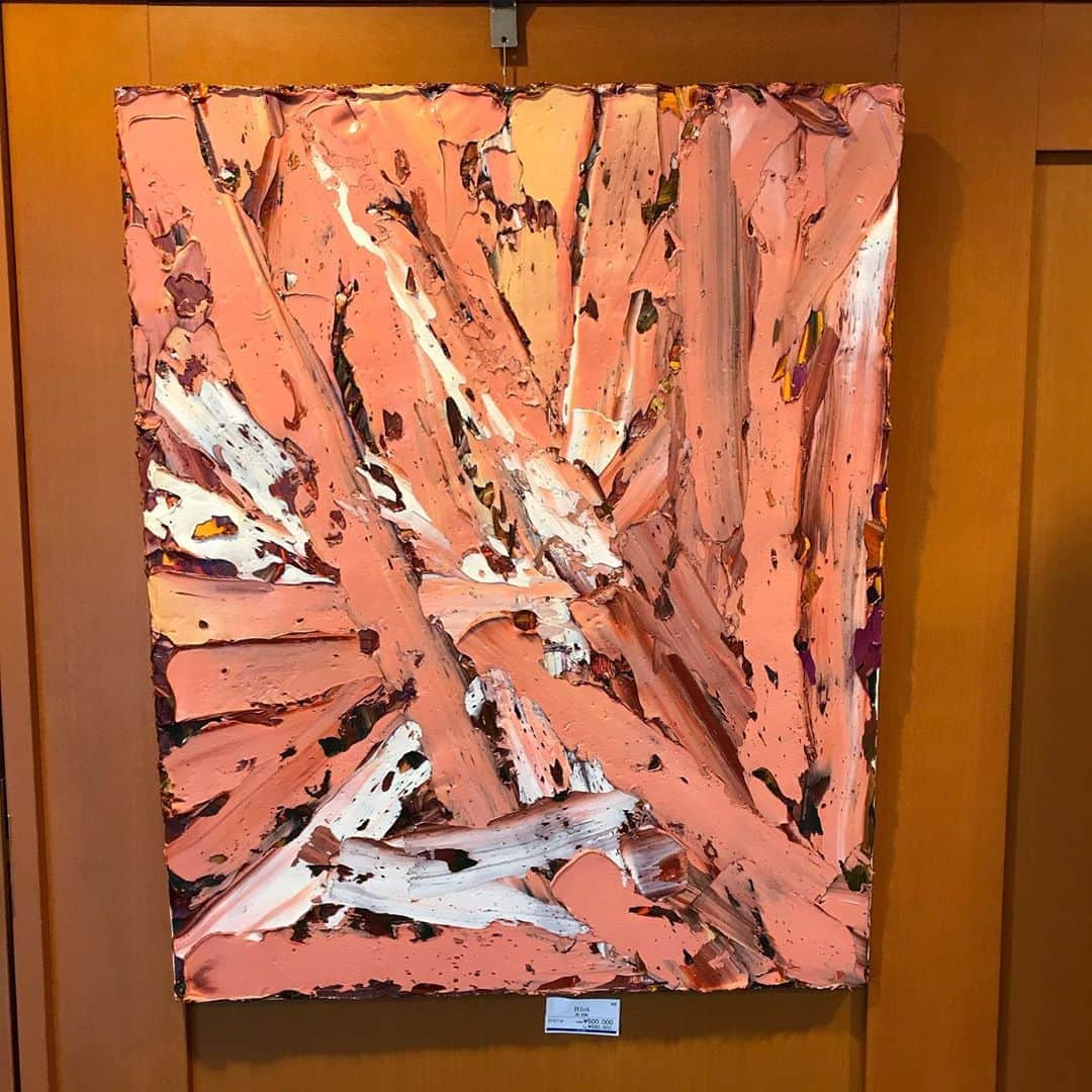 佐野史郎さんのインスタグラム写真 - (佐野史郎Instagram)「南 依岐 個展 「RISING」 渋谷　西武百貨店 とにかく、スゲぇエネルギー量‼︎ 意味を問うのはヤボと、ただひたすら向きあっておりました。 おかあさまにも会えましたよ^_^ https://www.sogo-seibu.jp/shibuya/topics/page/minamiibuki.html」8月13日 22時05分 - sanovabitch