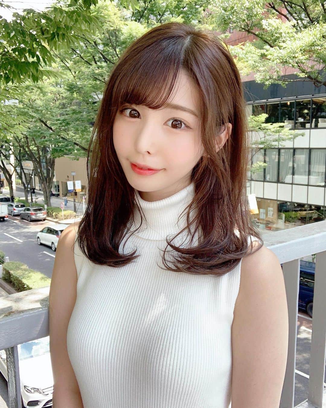 小西恭平さんのインスタグラム写真 - (小西恭平Instagram)「あかりさんヘアメンテしました✂️✨﻿ ﻿ ﻿ カラーはオリジナル配合の透明感たっぷりのグレージュカラーです！﻿ ﻿ その人に合ったヘアスタイルを提案させていただきます！﻿ ﻿ 今やりたい髪型や悩みなどカウンセリング時にぜひご相談ください😊」8月13日 22時10分 - kyohei_konishi
