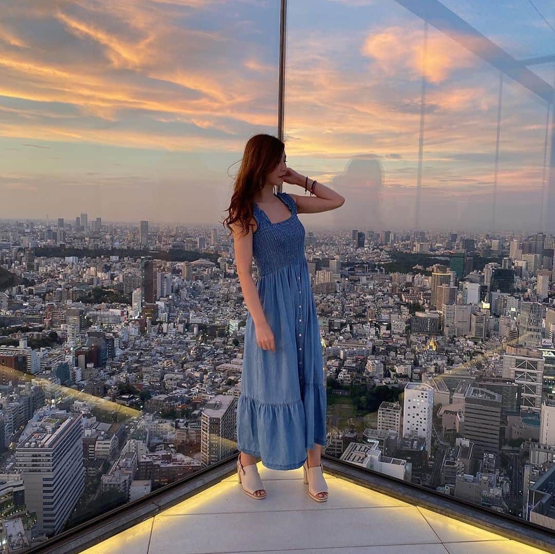 愛弓りょうさんのインスタグラム写真 - (愛弓りょうInstagram)「東京のお空、飛んできた👼 . . . . . . #東京は都会 #ゆうやけこやけでまた明日 #渋谷スカイ #shibuyasky #ほいほい #ホイホイ #ホイホイ部」8月13日 22時16分 - ryo_ayumi1027