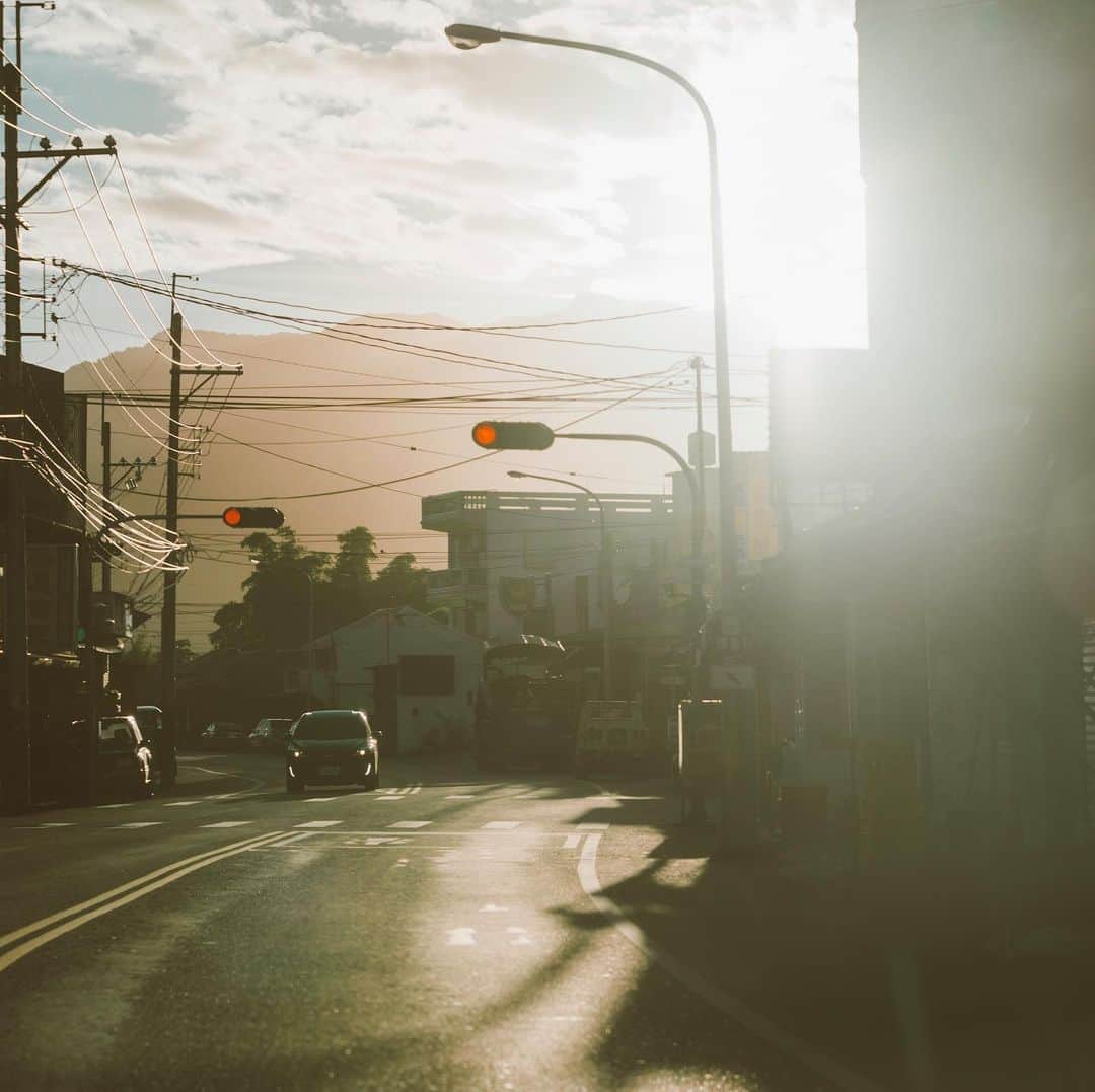 のインスタグラム：「故鄉的早晨六點鐘﻿ ﻿ #SonyTw_Alpha #sel85f18 #discoverwithalpha ﻿ @sonytaiwan﻿ @sonyalpha﻿」