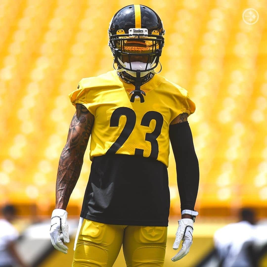 ピッツバーグ・スティーラーズさんのインスタグラム写真 - (ピッツバーグ・スティーラーズInstagram)「🔥 Visor heat 🔥 #SteelersCamp」8月13日 22時57分 - steelers