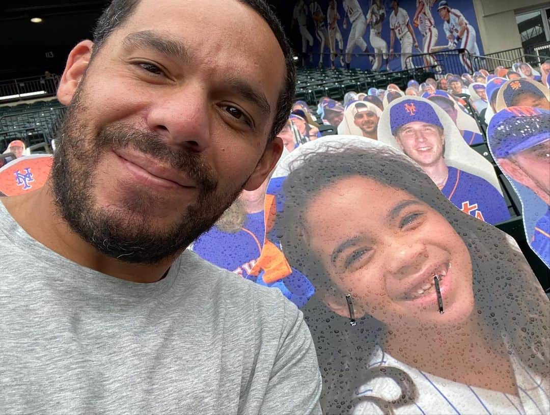 レネ・リベラさんのインスタグラム写真 - (レネ・リベラInstagram)「Here with my #1 fans. Love them with everything! #twins #LGM」8月13日 23時07分 - renerivera44