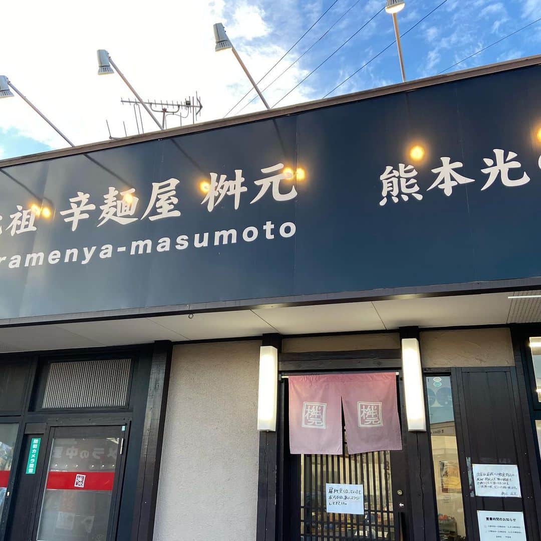kougeishaのインスタグラム：「美味しかった思い出と銀さん。part2 銀さんの股間にお昼ご飯のソーセージを置いていたので誤解を招いてすみません。バブルソーセージって事でお許しを！」